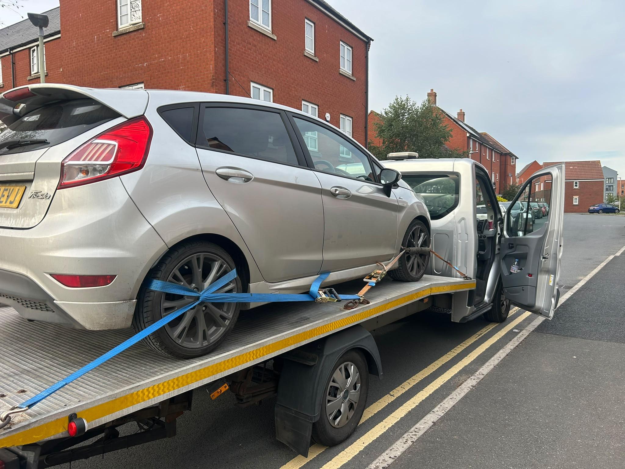 Accident damaged car recovery in Gloucestershire